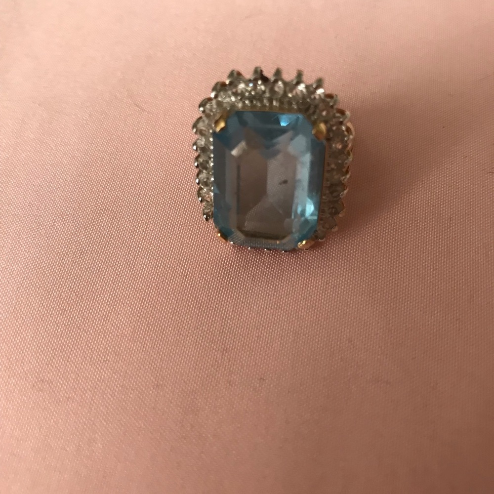 Ring - Picture 2 of 4